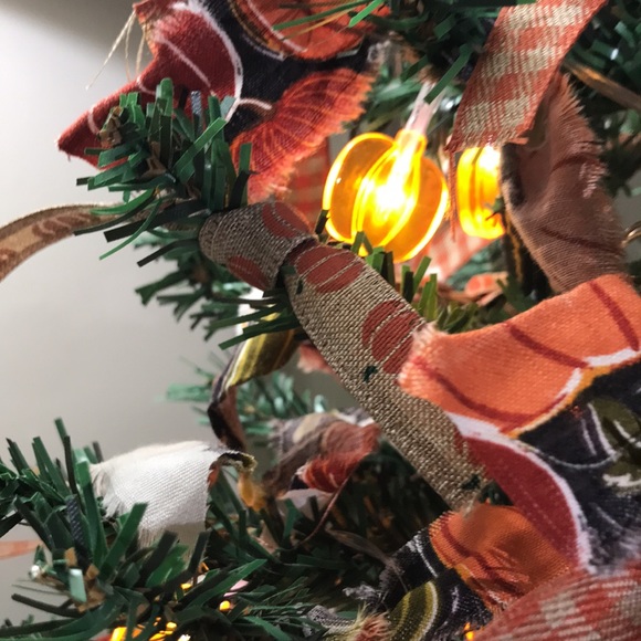 “Gnome Sweet Gnome" Fall Tree - Picture 7 of 7